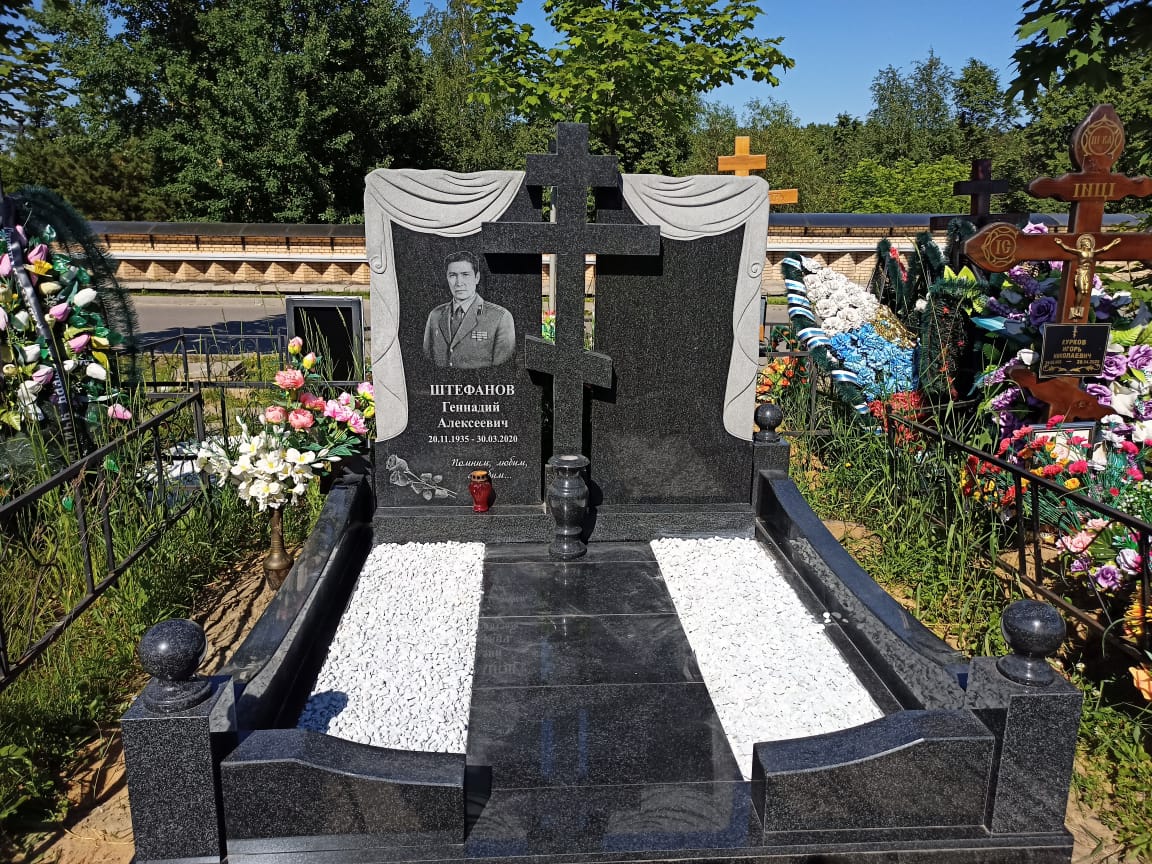 плитка габбро для укладки на могилу