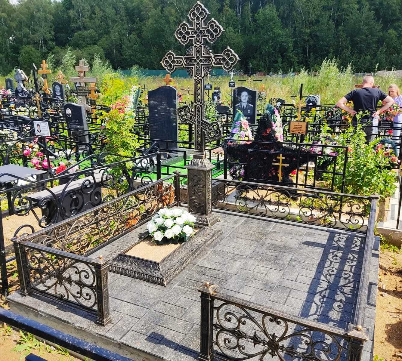 Цветник на могилу чугунный 82981