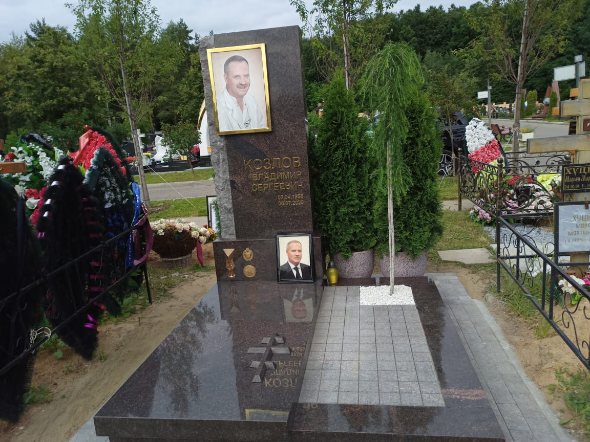 плитка габбро пиленая резная