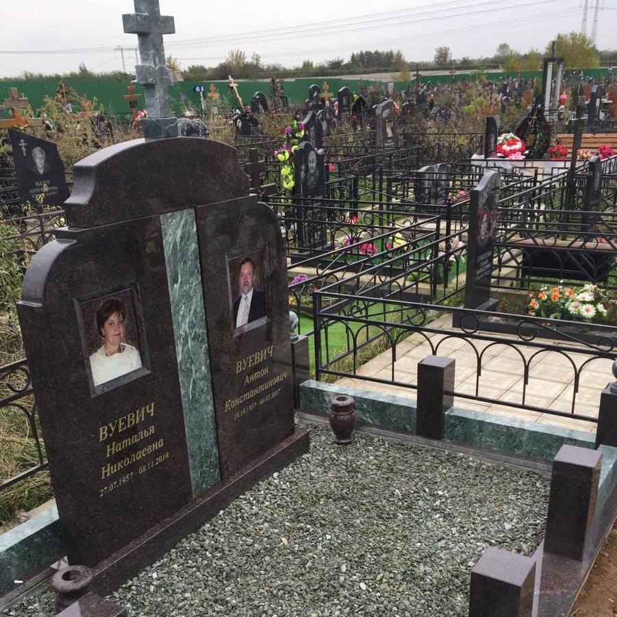Гранитный комплекс на могилу 18818