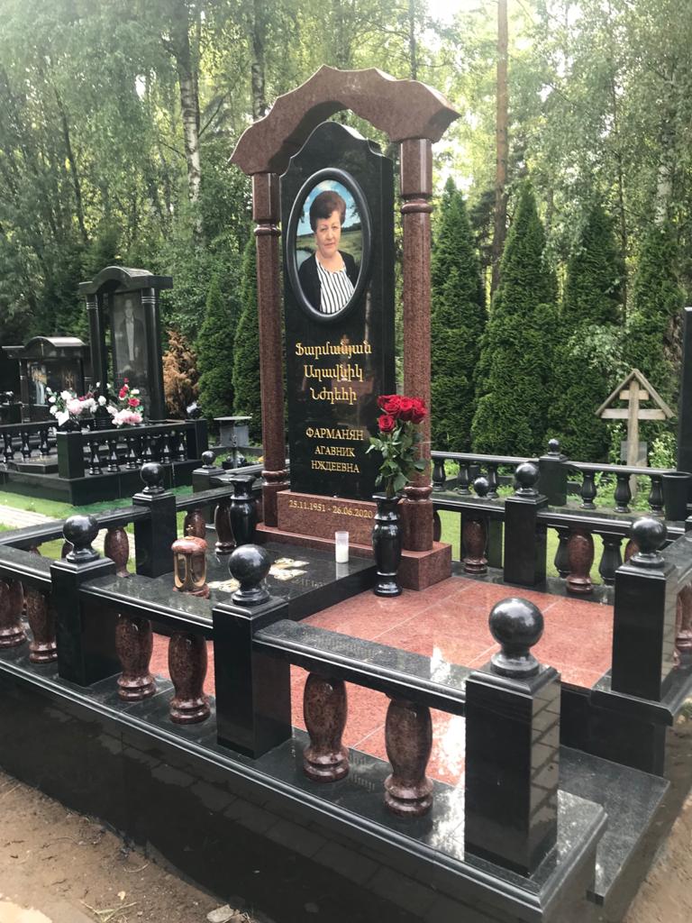 плитка из лезниковского гранита для облицовки могилы