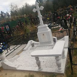 Цоколь на могилу уголками 22118