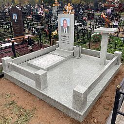 гранитная белая плитка на могилу
