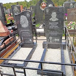 памятник из гранита волной 11006