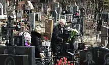 В какие дни можно и нужно посещать кладбища и когда этого нельзя делать