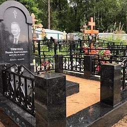 Элитный памятник гранитный 18658