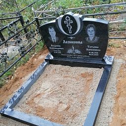 Ромашки со свечой для гравировки на памятник