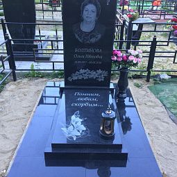 Ваза из гранита 41007
