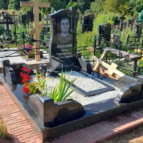 Цоколь 22121 в граните габбро